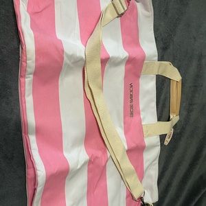 XL Victoria’s Secret bag